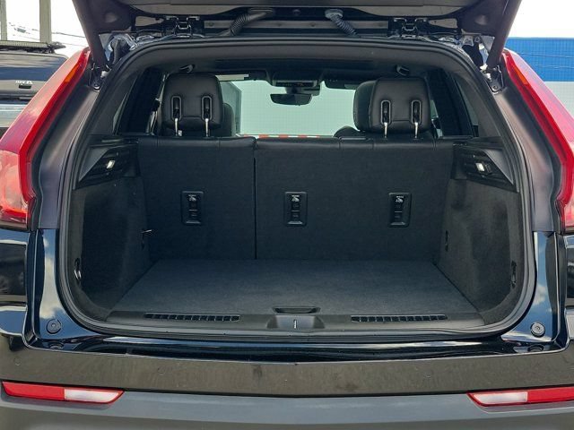 Used 2022 Cadillac XT4 Premium Luxury w/ Enhanced Visibility Package FWD image 10
