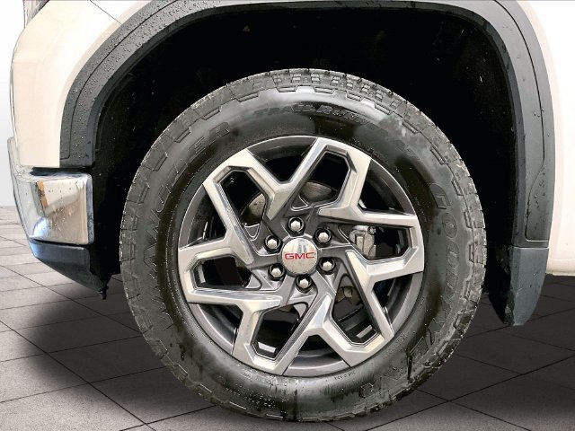 Used 2022 GMC Sierra 1500 SLT w/ SLT Premium Plus Package AWD/4WD image 8
