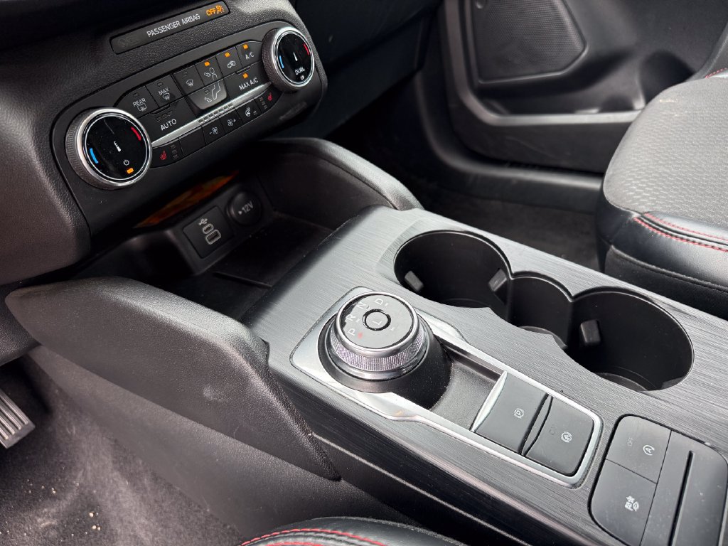 Certified 2025 Ford Escape ST-Line Select AWD/4WD image 18