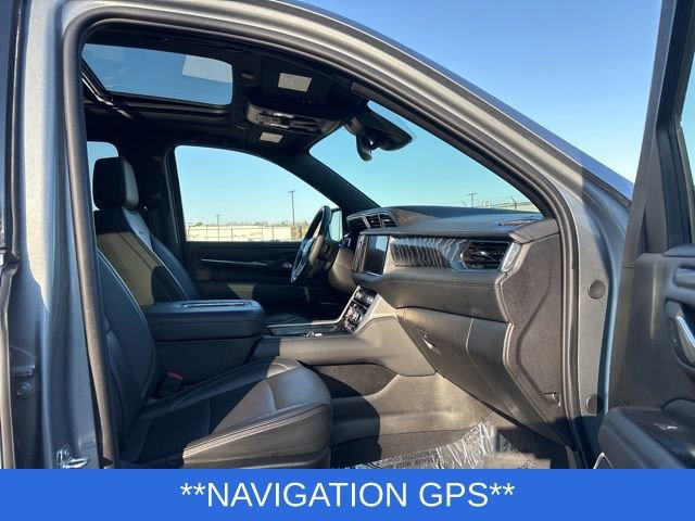 Used 2023 GMC Yukon XL Denali image 11