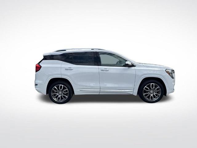 Used 2022 GMC Terrain Denali AWD/4WD image 4