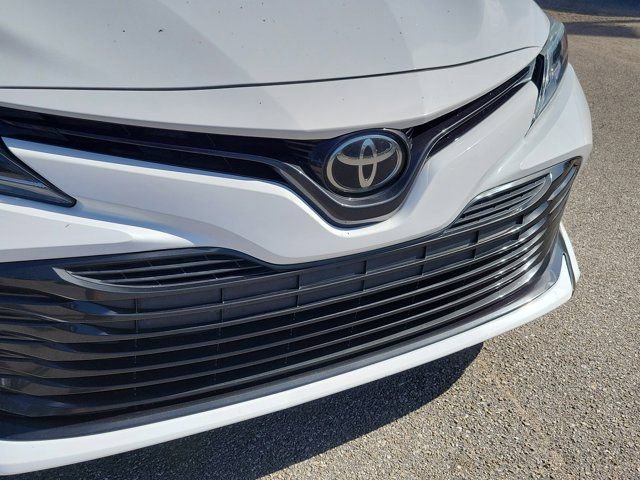 Used 2020 Toyota Camry LE FWD image 7