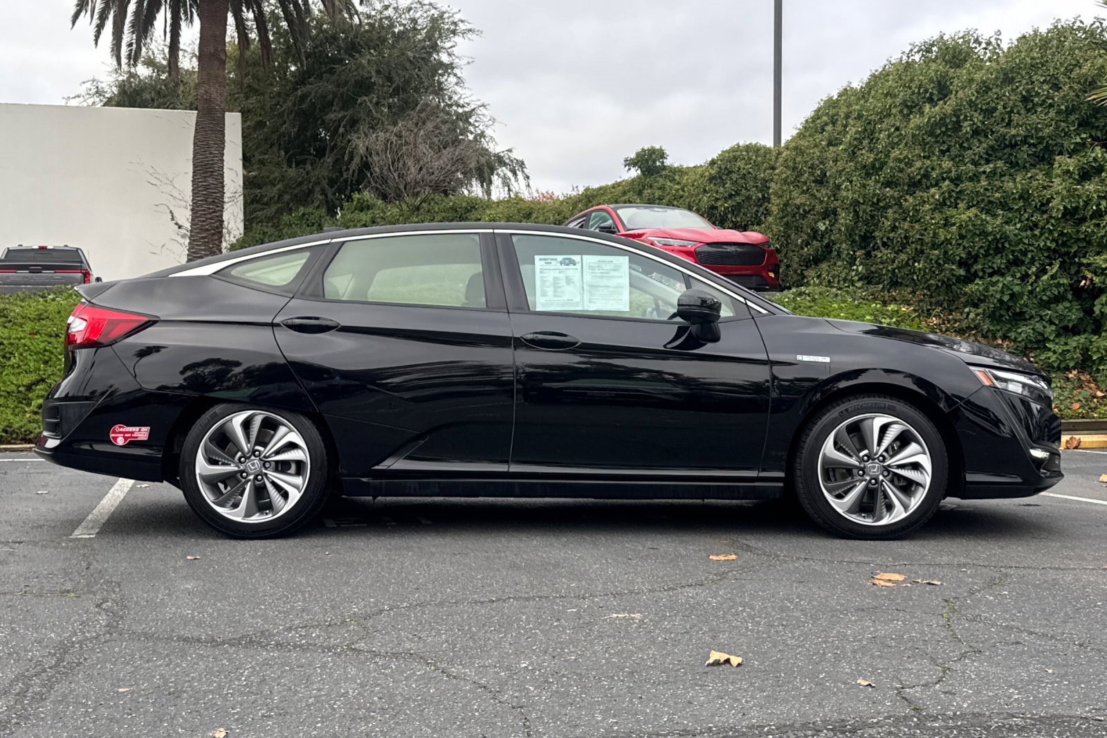 Used 2018 Honda Clarity Touring image 3
