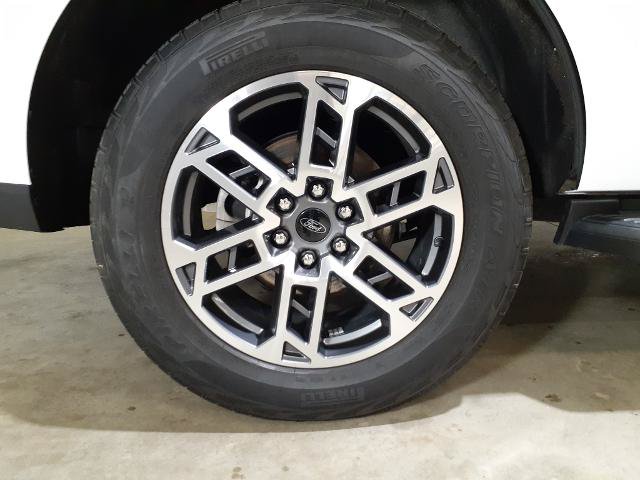 Certified 2025 Ford Expedition Active AWD/4WD image 25