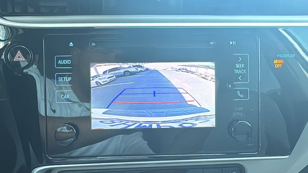 Used 2019 Toyota Corolla LE w/ Carpet Mat Package (TMS) FWD image 16