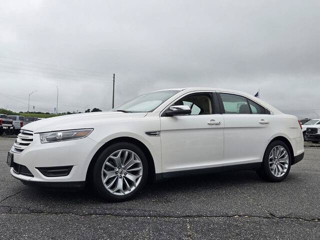 Certified 2019 Ford Taurus Limited FWD image 3