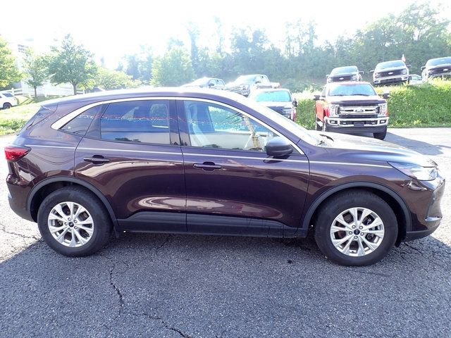 Certified 2023 Ford Escape Active AWD/4WD image 7