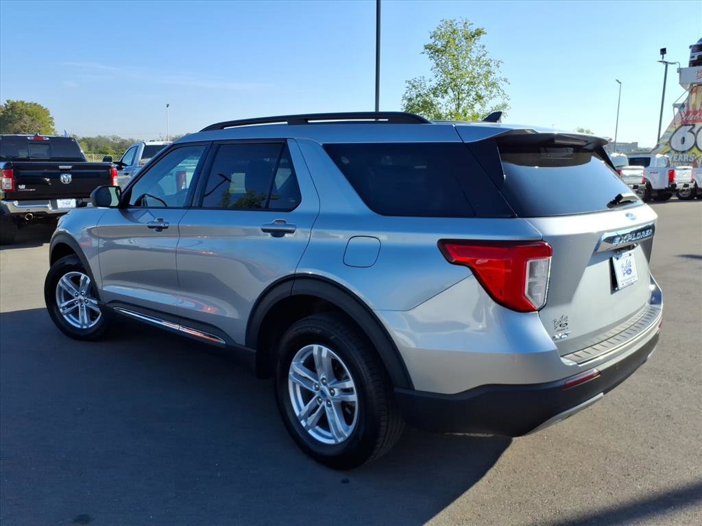 Certified 2023 Ford Explorer XLT w/ Equipment Group 202A image 3