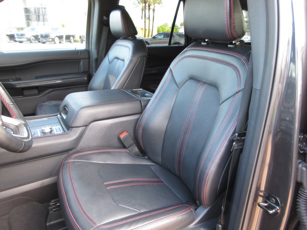 Certified 2024 Ford Expedition Limited AWD/4WD image 12