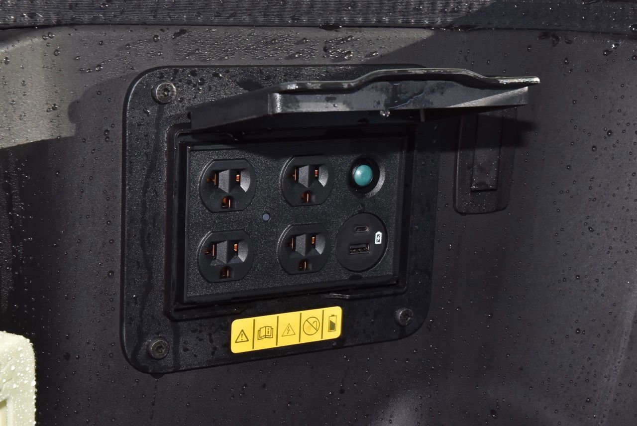 Certified 2025 Ford F150 Lightning Flash image 43