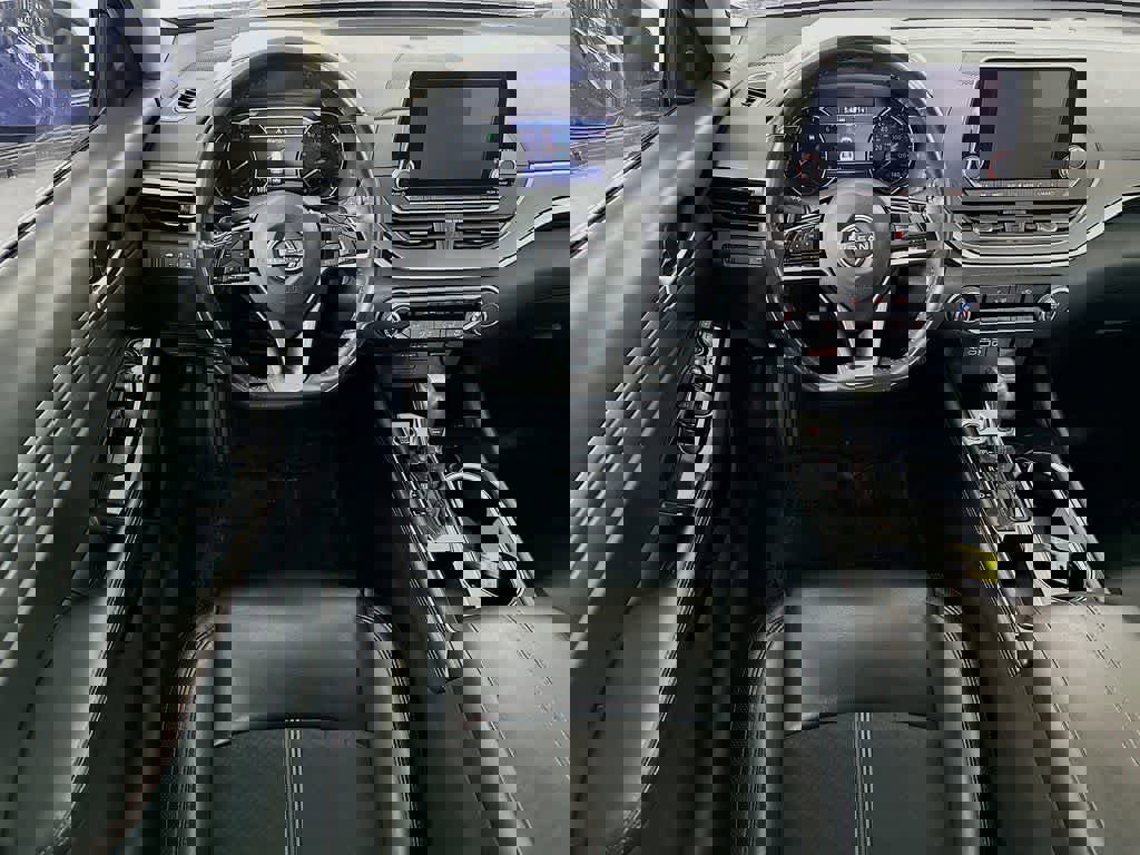 Used 2024 Nissan Altima 2.5 SR image 10