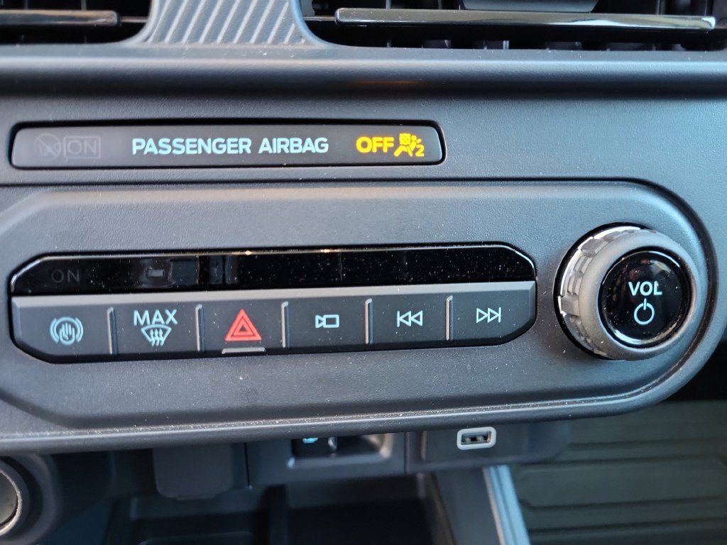 Certified 2026 Ford Maverick Lobo AWD/4WD image 28