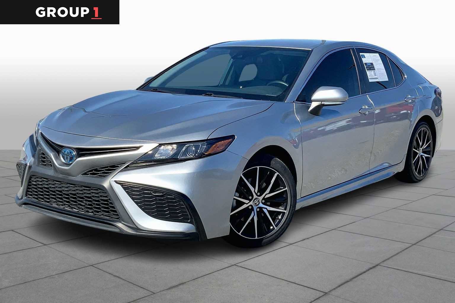 Used 2023 Toyota Camry SE image 5