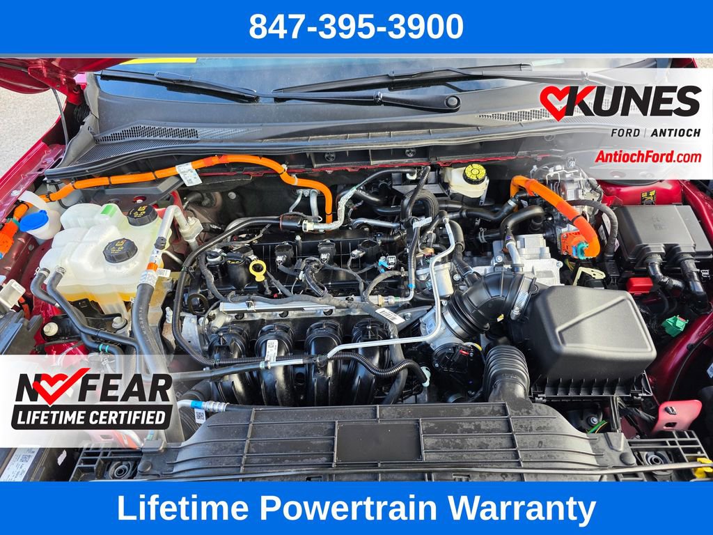 Certified 2025 Ford Escape Platinum w/ Premium Technology Package image 15