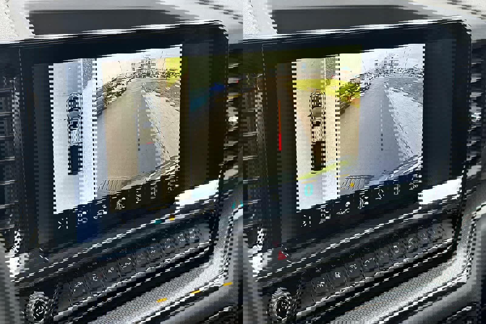 Used 2023 Chevrolet Silverado 1500 ZR2 w/ Technology Package image 19