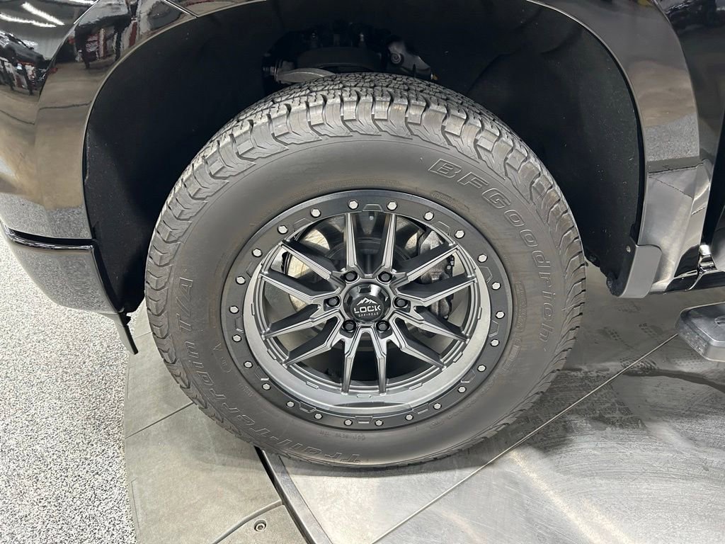 Used 2022 Chevrolet Silverado 1500 RST w/ Z71 Off-Road Package AWD/4WD image 26
