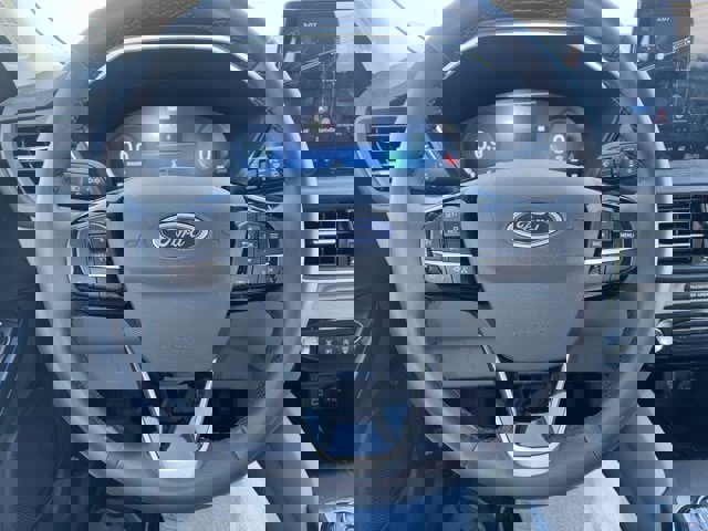 Certified 2023 Ford Escape Platinum w/ Premium Technology Package image 13