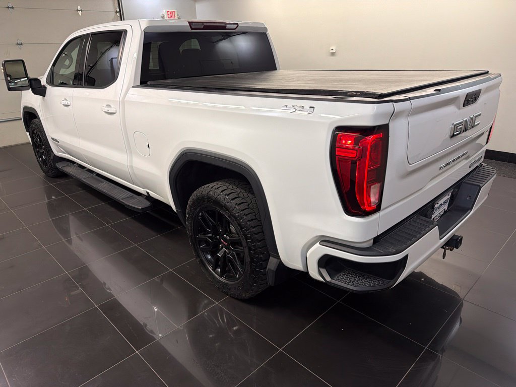 Used 2022 GMC Sierra 1500 Elevation w/ LPO, Elevation Black Package AWD/4WD image 4