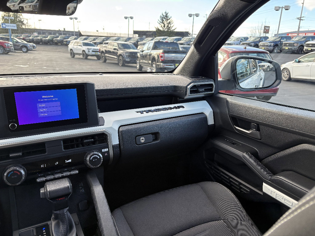 Used 2024 Toyota Tacoma TRD Off-Road AWD/4WD image 22