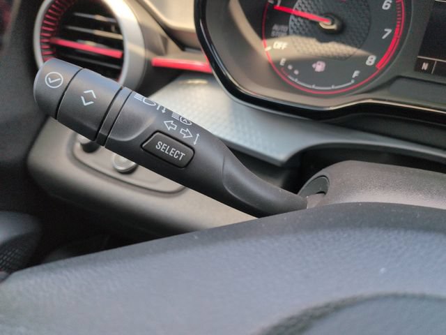Used 2024 Chevrolet Trax RS w/ Driver Confidence Package FWD image 36