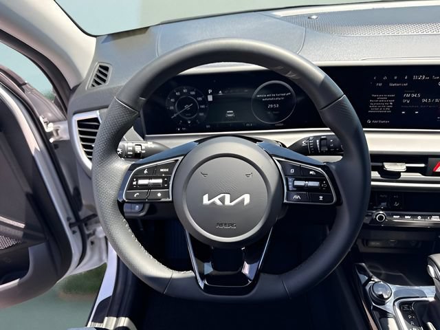 Used 2024 Kia Seltos SX w/ SX Sunroof Package AWD/4WD image 22
