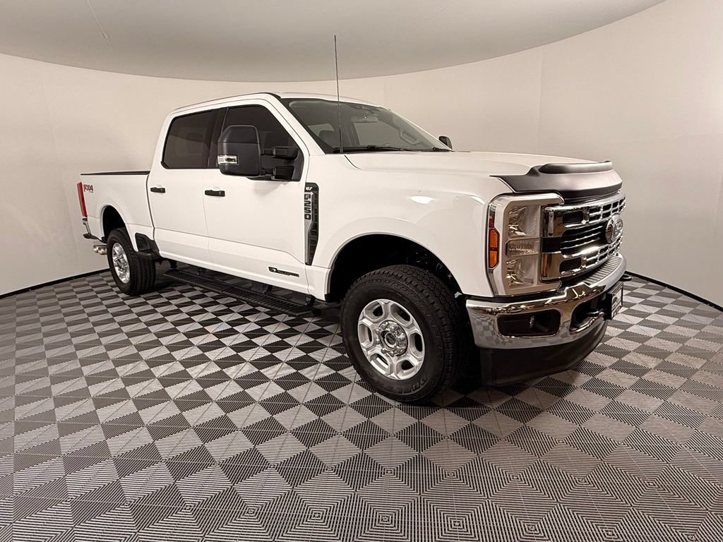 Certified 2025 Ford F250 XLT w/ FX4 Off-Road Package AWD/4WD image 5
