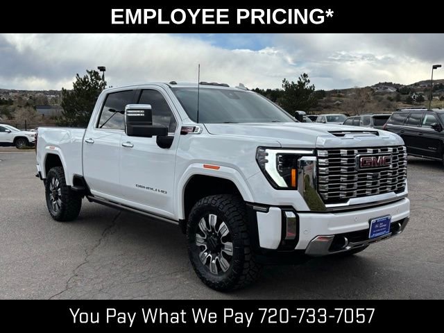 Used 2024 GMC Sierra 3500 Denali AWD/4WD image 9