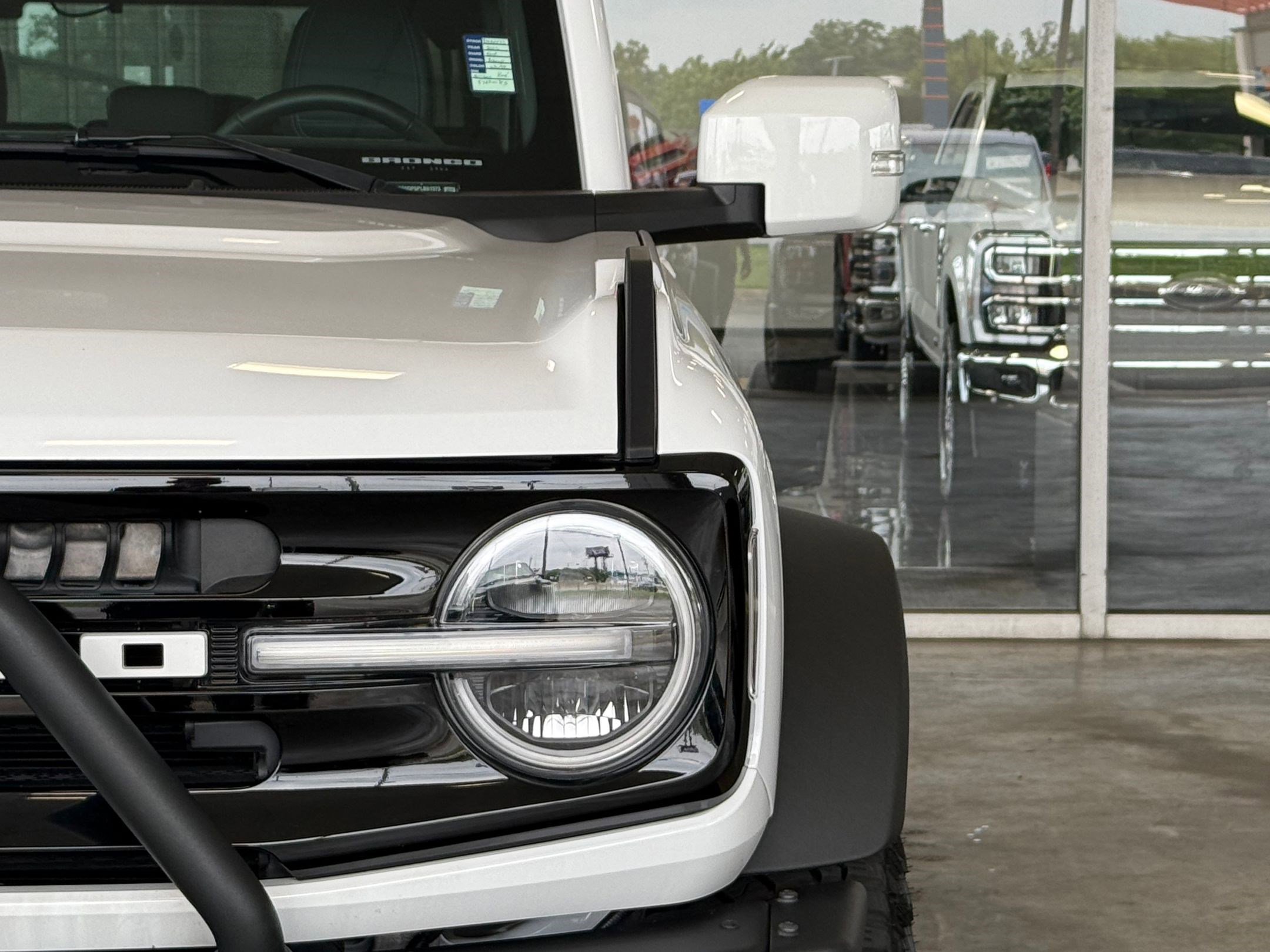 Certified 2023 Ford Bronco Outer Banks w/ Sasquatch Package AWD/4WD image 11