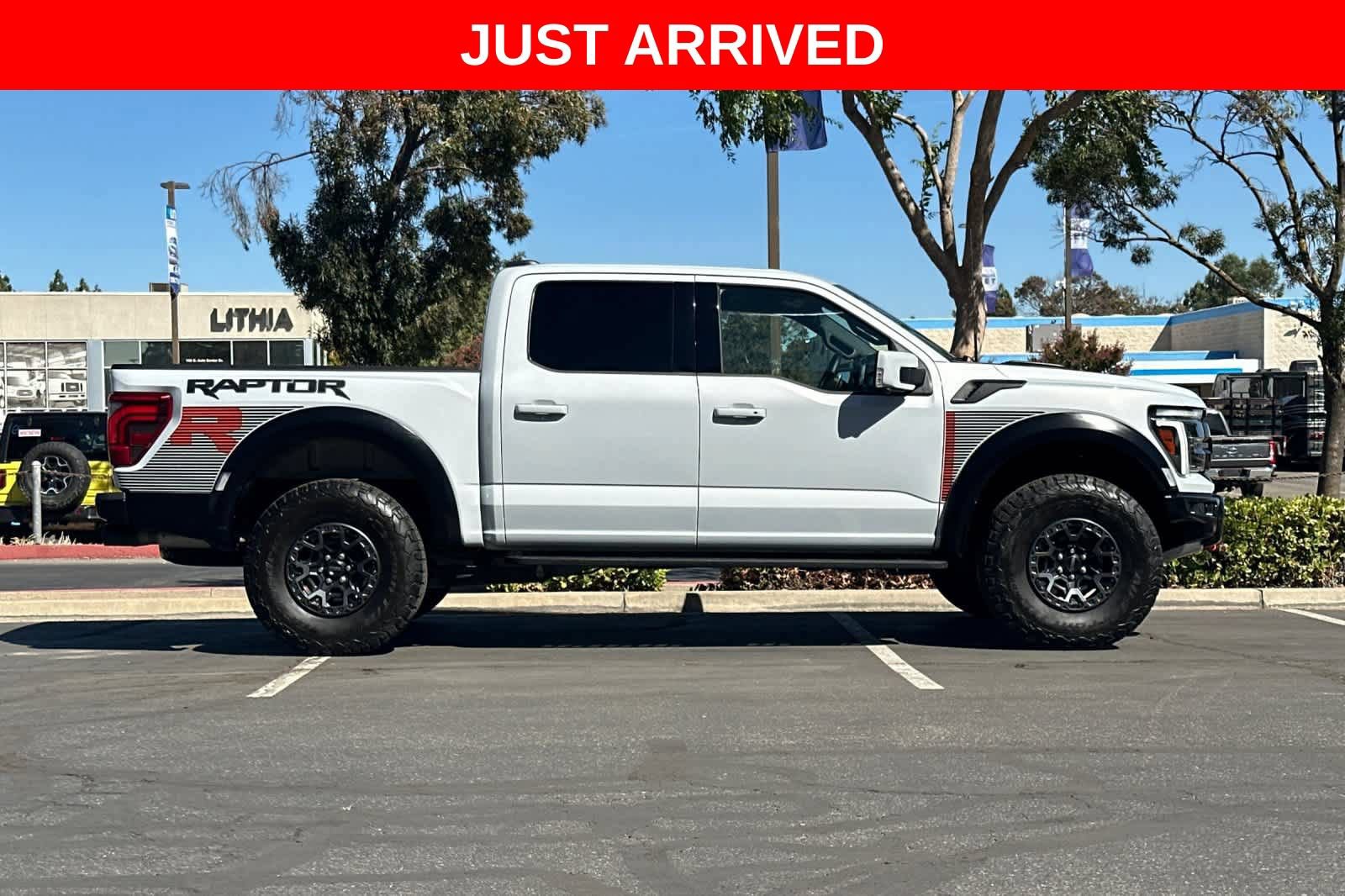 Certified 2025 Ford F150 Raptor w/ Equipment Group 803A Raptor R AWD/4WD image 9