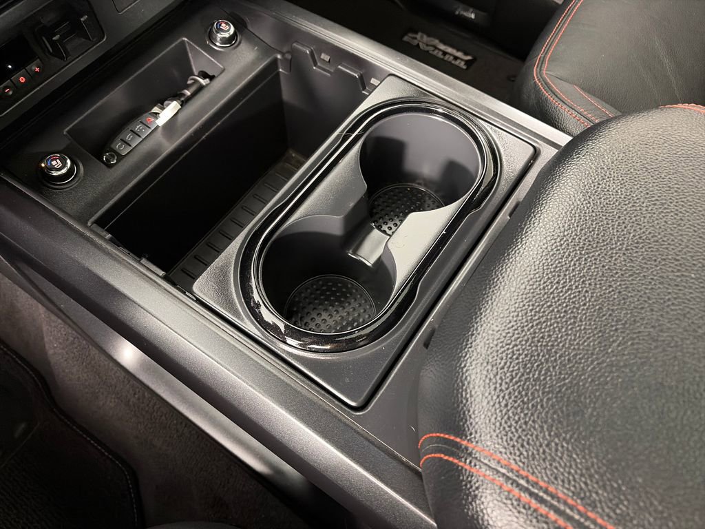 Used 2022 Nissan Titan PRO-4X w/ Pro-4x Convenience Package AWD/4WD image 22