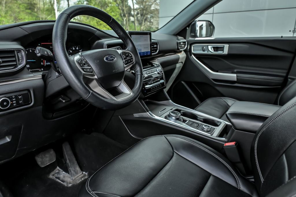 Certified 2023 Ford Explorer Limited AWD/4WD image 16