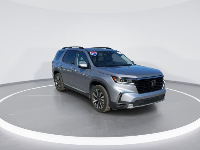 Used 2025 Honda Pilot Touring video 1