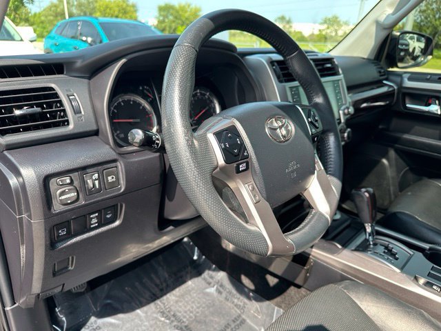 Used 2022 Toyota 4Runner Limited AWD/4WD image 21