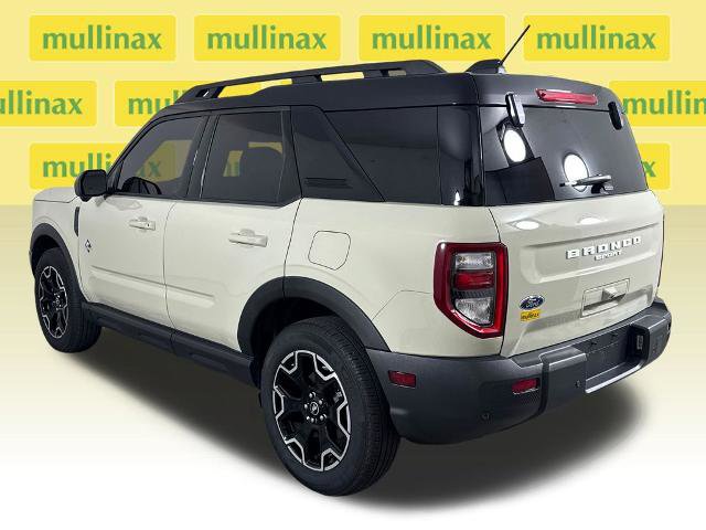 Certified 2025 Ford Bronco Sport Outer Banks w/ Outer Banks Tech Package+ AWD/4WD image 11