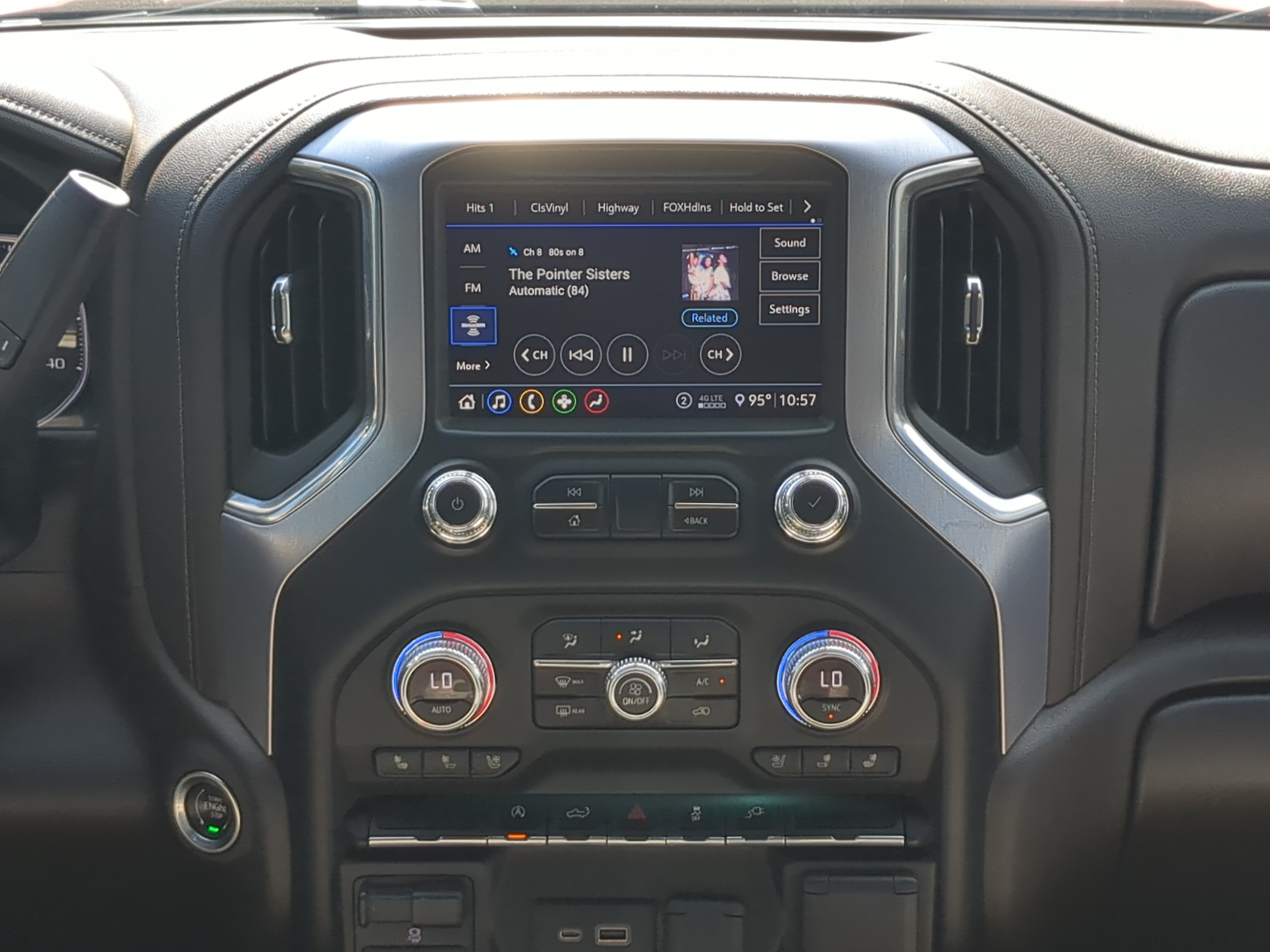 Used 2020 GMC Sierra 1500 SLT RWD image 16