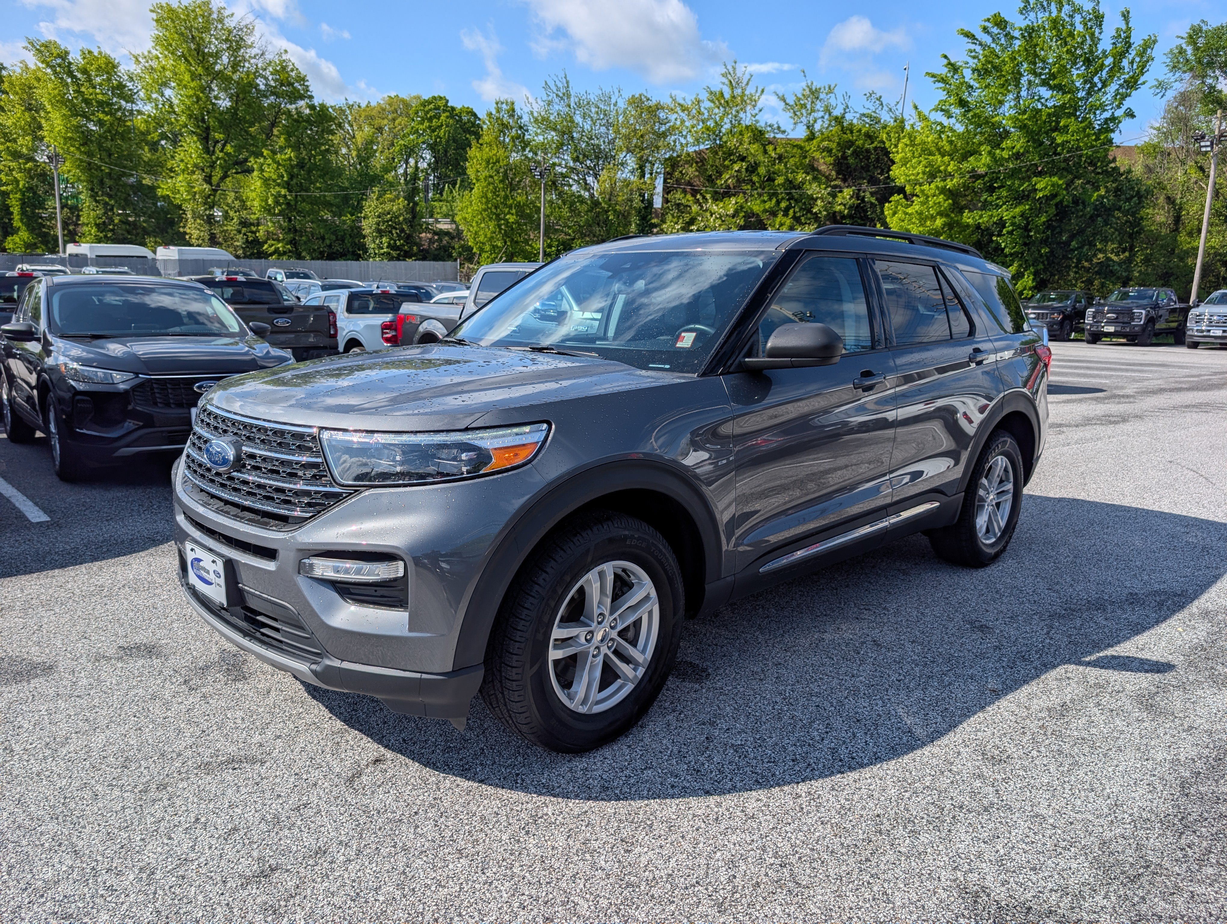 Certified 2023 Ford Explorer XLT w/ Equipment Group 202A AWD/4WD image 2