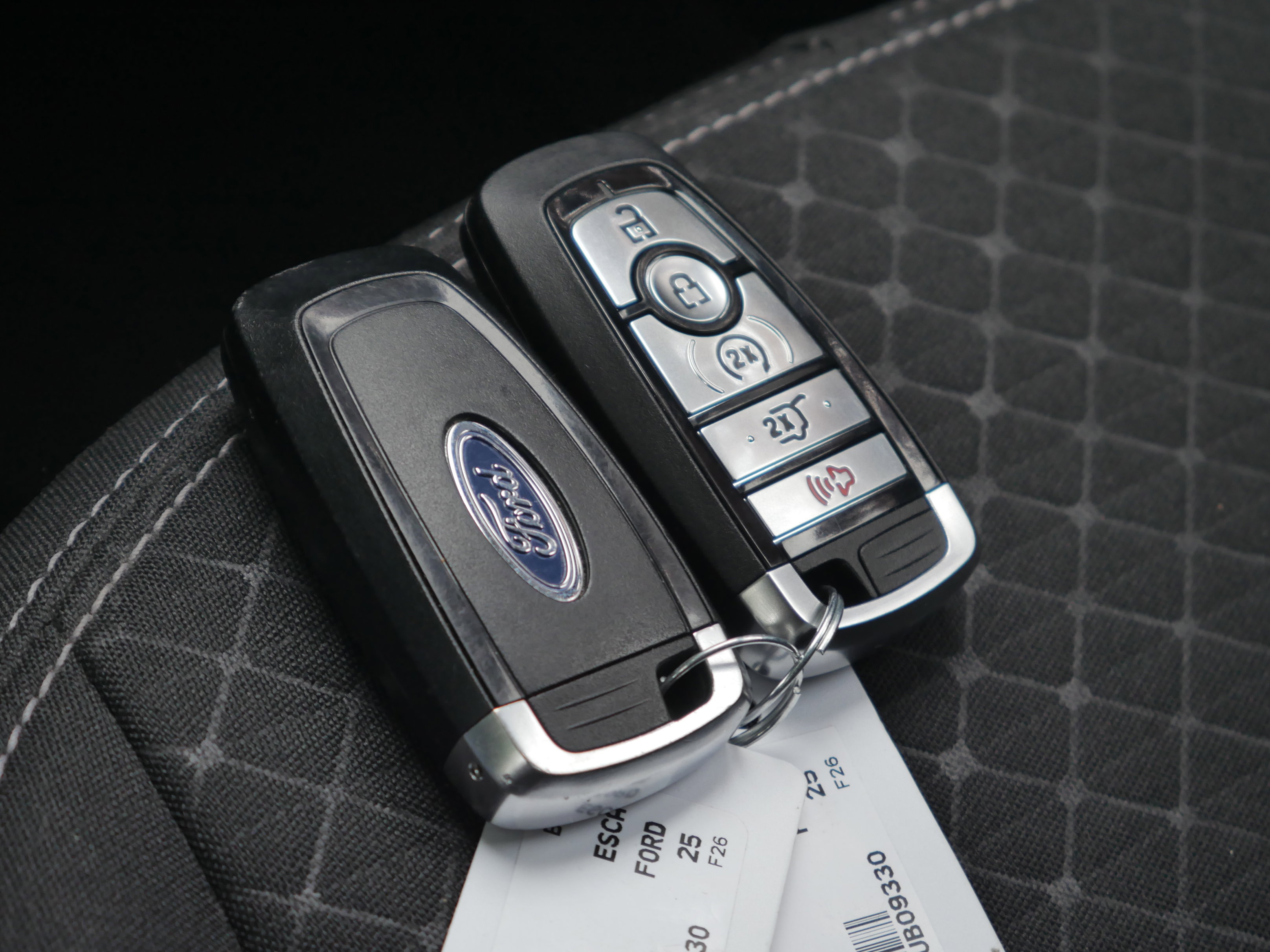 Certified 2025 Ford Escape Active AWD/4WD image 33