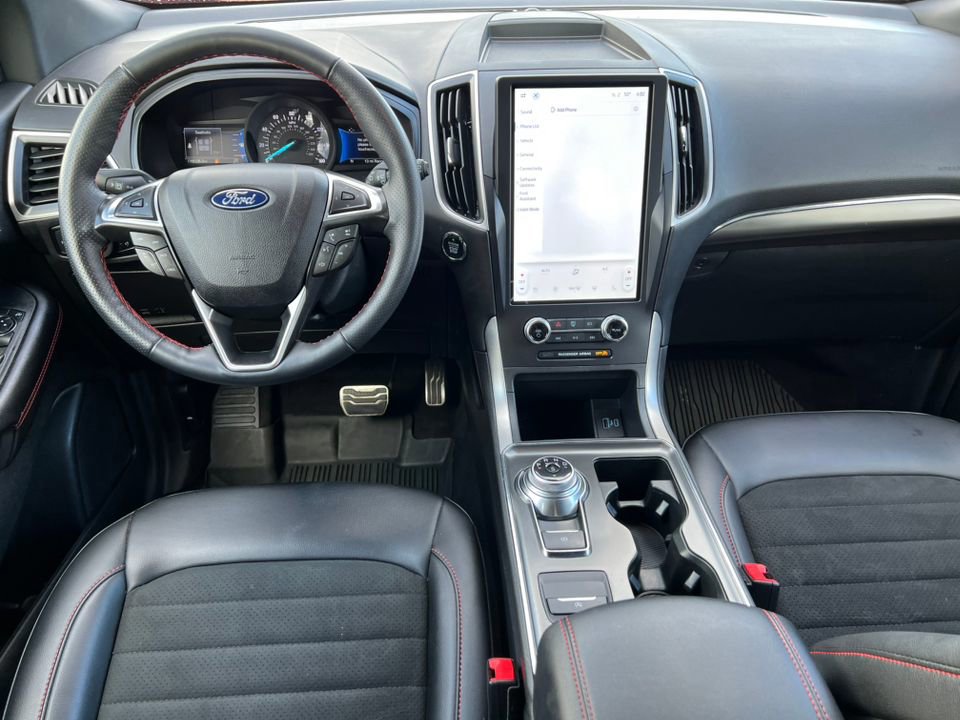 Certified 2024 Ford Edge ST-Line image 9