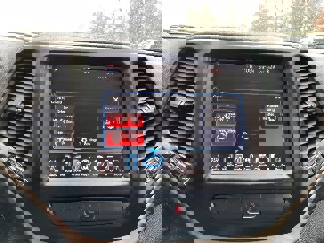 Used 2017 Jeep Cherokee Latitude w/ True North Edition image 28