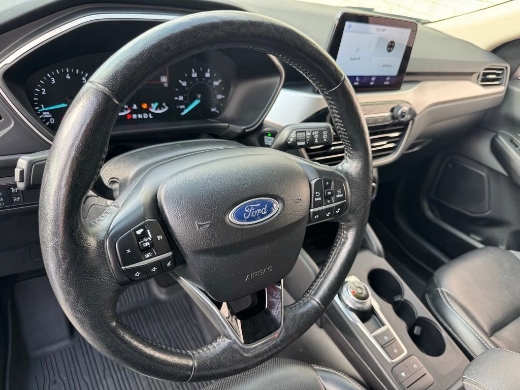Certified 2020 Ford Escape SEL image 28