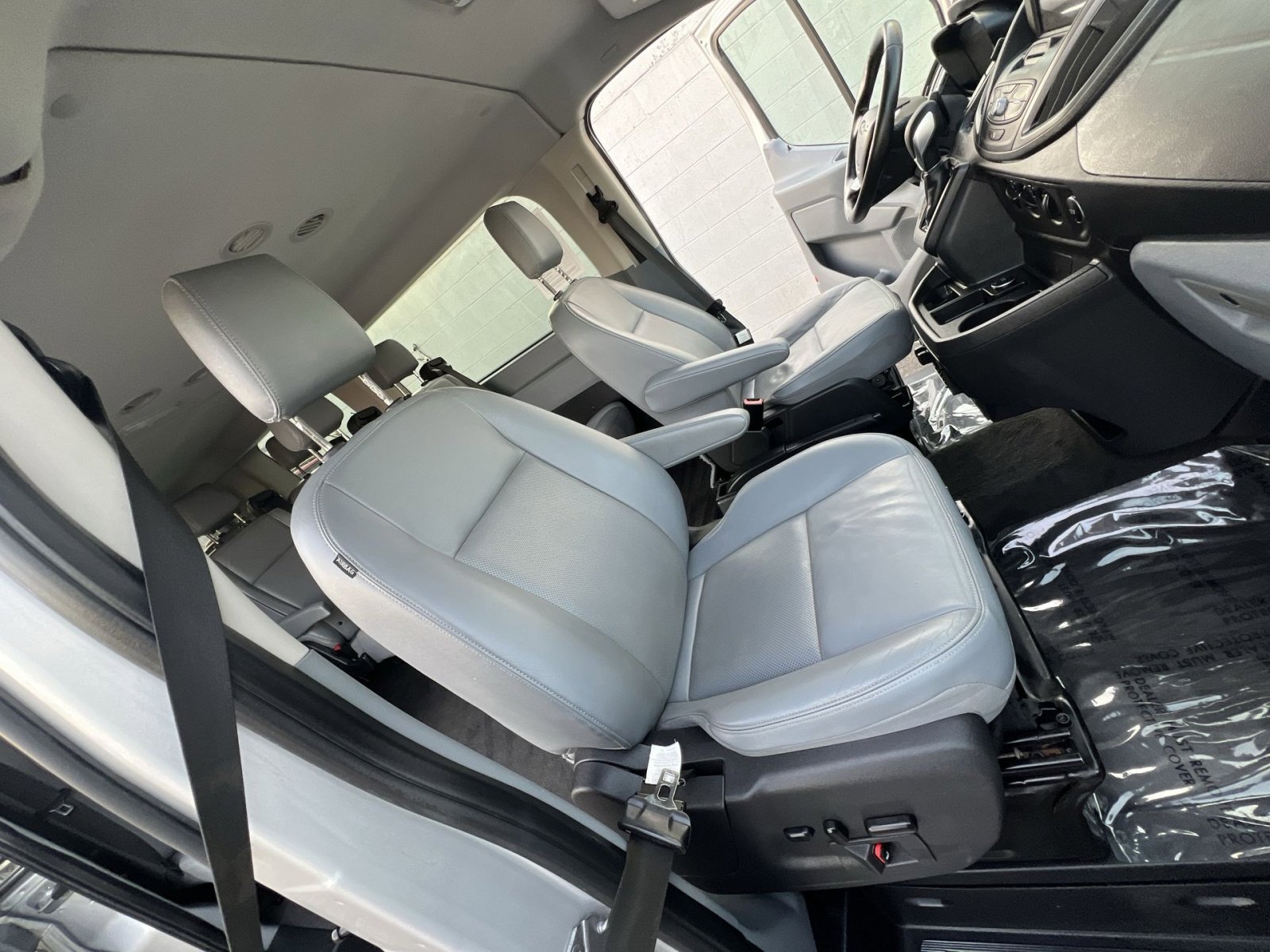 Certified 2018 Ford Transit 150 XLT image 27