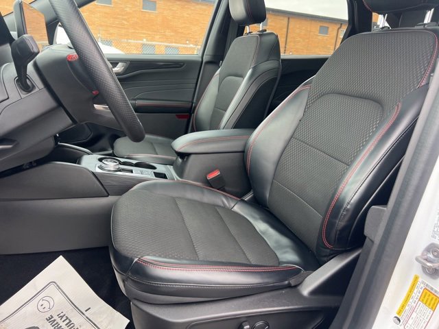 Certified 2023 Ford Escape ST-Line w/ Tech Pack #1 image 21