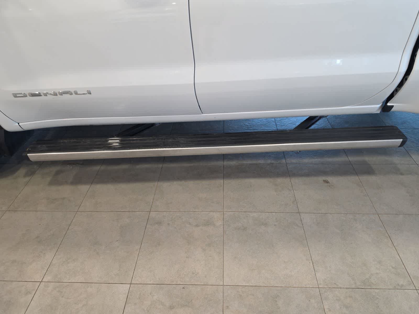 Used 2023 GMC Sierra 1500 Denali Ultimate AWD/4WD image 16