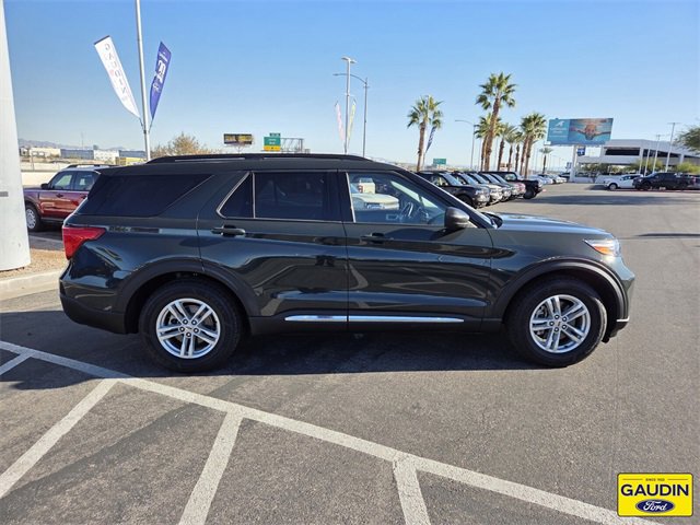 Certified 2022 Ford Explorer XLT w/ Equipment Group 202A image 8
