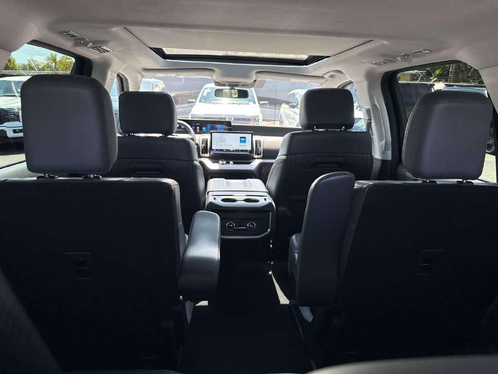 Certified 2025 Ford Expedition Active RWD image 9