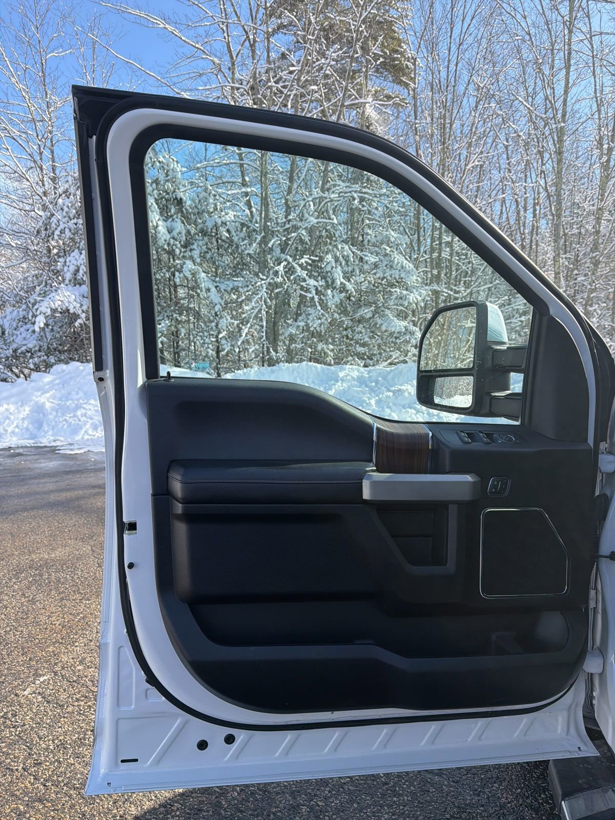 Certified 2017 Ford F150 Lariat w/ Equipment Group 502A Luxury image 16