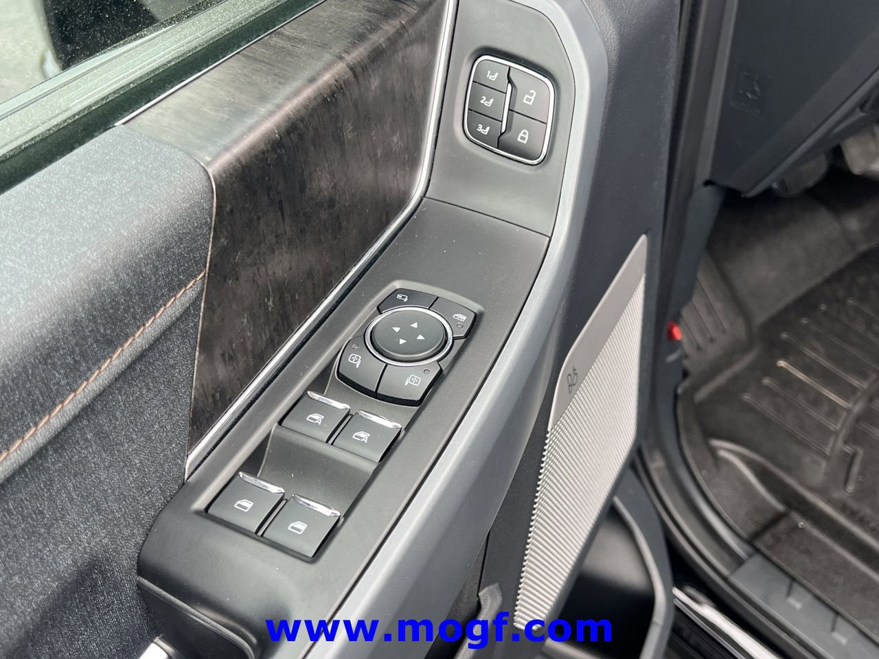 Certified 2023 Ford F150 Lightning Lariat w/ Equipment Group 511A High image 27