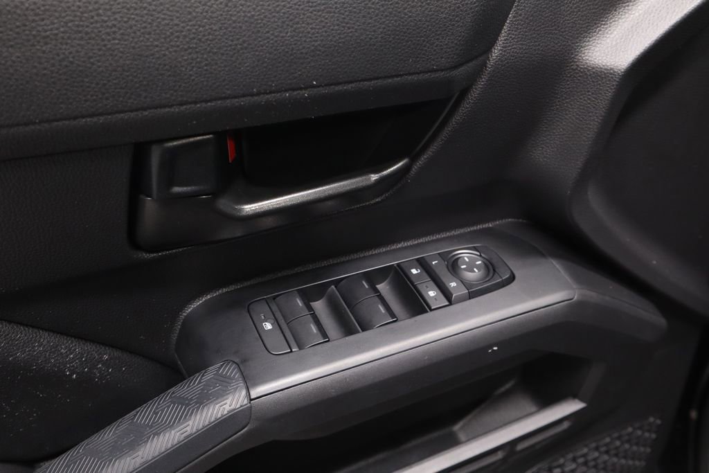 Used 2024 Toyota Tacoma SR AWD/4WD image 22
