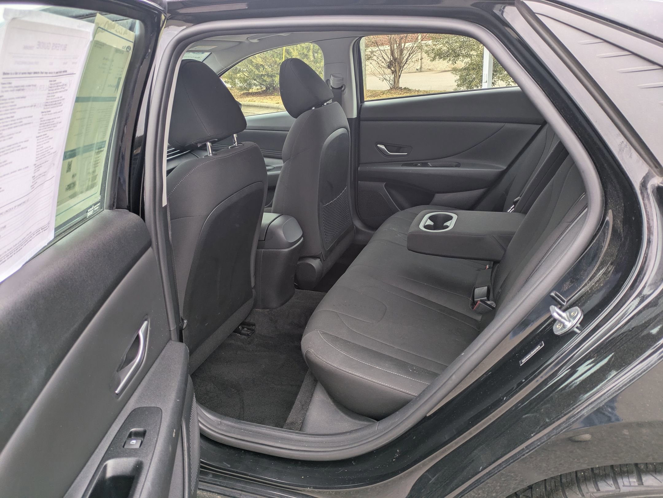 Used 2021 Hyundai Elantra SEL w/ Convenience + Premium Package image 28