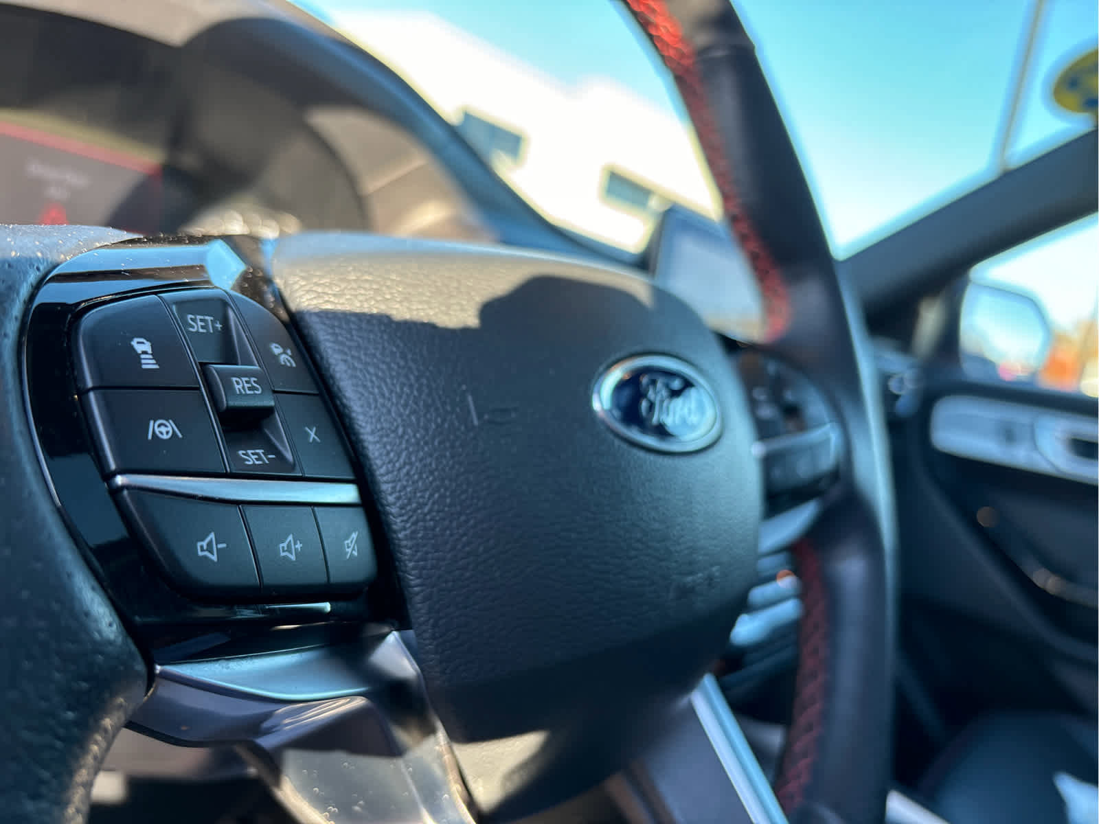 Certified 2023 Ford Explorer ST-Line w/ Class IV Trailer Tow Package image 17